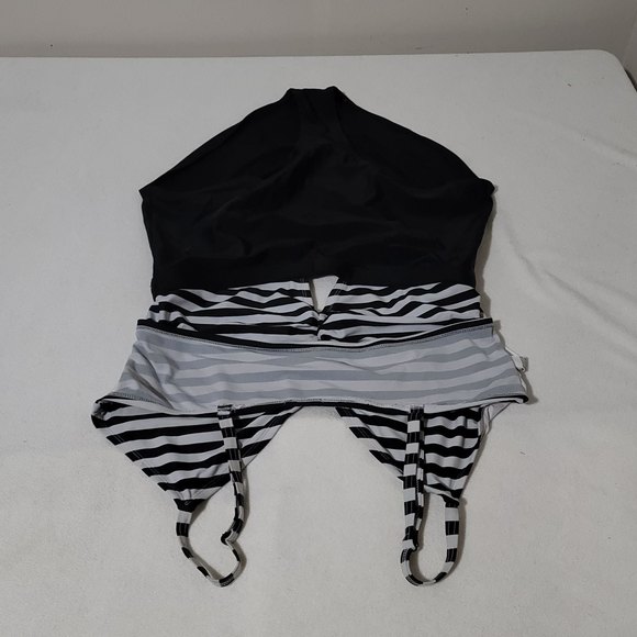 3x forever 21 swimsuit one piece cut out stripes black and white retro - Picture 4 of 9